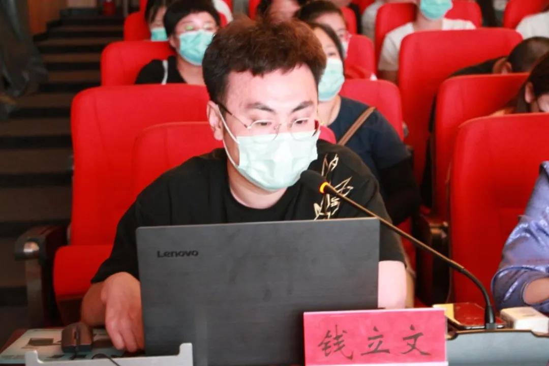 网格员1.jpg